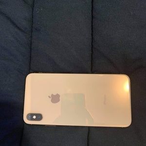 Rose gold IPhone XS Max